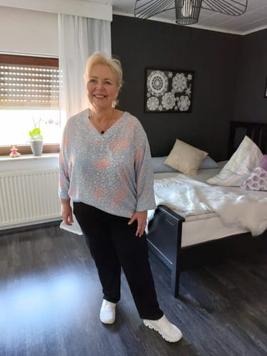 Customer photo review of ALVA Blusenshirt - Gr. 42 bis 52 - hellblau