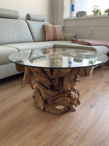 Customer photo review of Handgearbeiteter Couchtisch IKAL aus Wurzelholz inkl. Glasscheibe Ø 80 cm