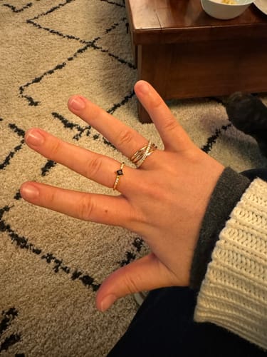 Customer photo review of ANILLO BLACK ONIX BAÑO DE ORO