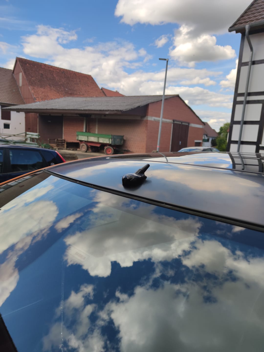 Customer photo review of GPS Aerial Base Cover - MK2/2.5 Focus & Mk3/4 Mondeo