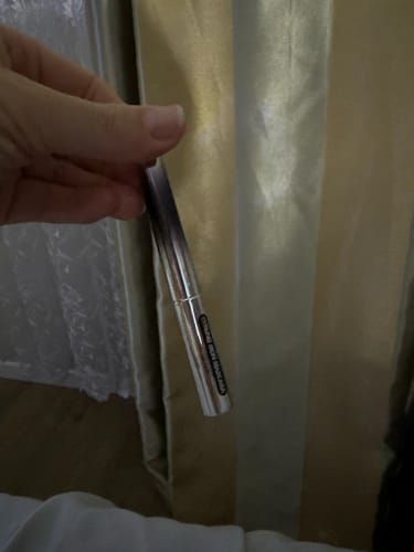 Customer photo review of Tillys Iron Wand Mascara