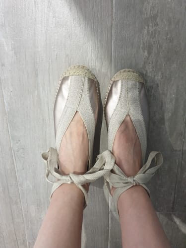 Reseña con foto de un cliente sobre Lara Bronce