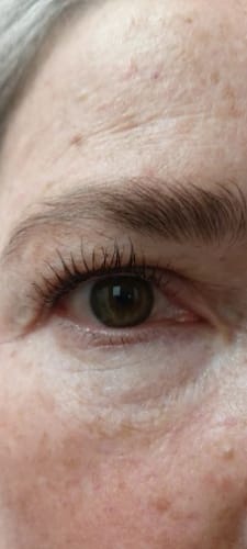 Customer photo review of Tillys Iron Wand Mascara
