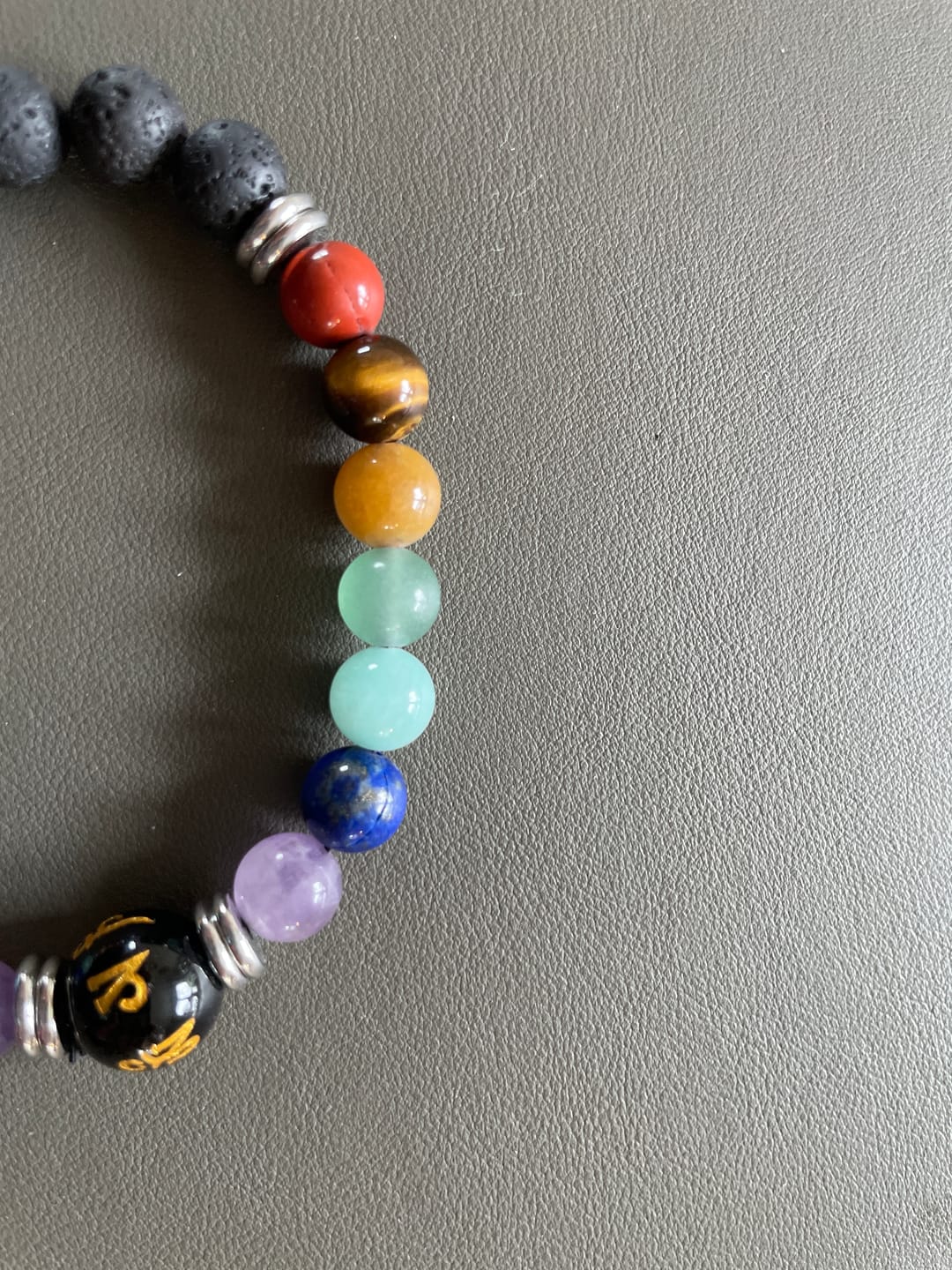 Customer photo review of 7 Chakra Edelstein Armband