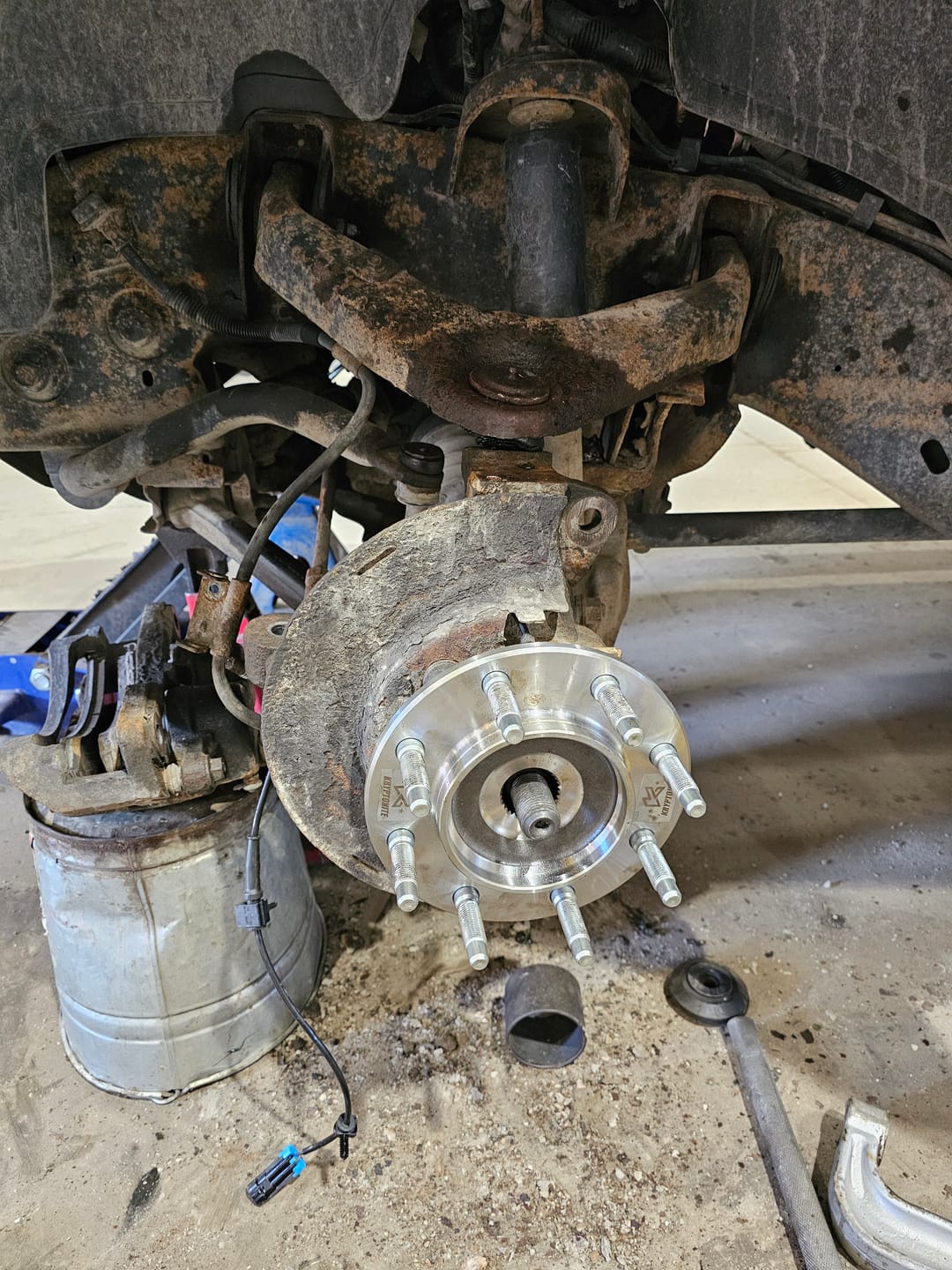 Customer photo review of 1999-2010 Duramax 8-Lug Wheel Bearing (KR310)