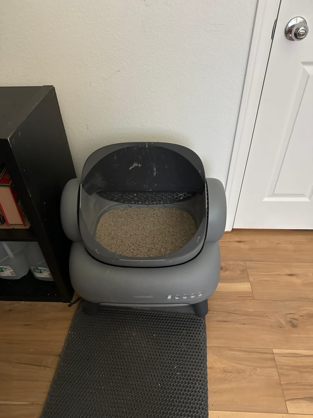 Customer photo review of Neakasa M1 Open-top Self-cleaning Cat Litter Box