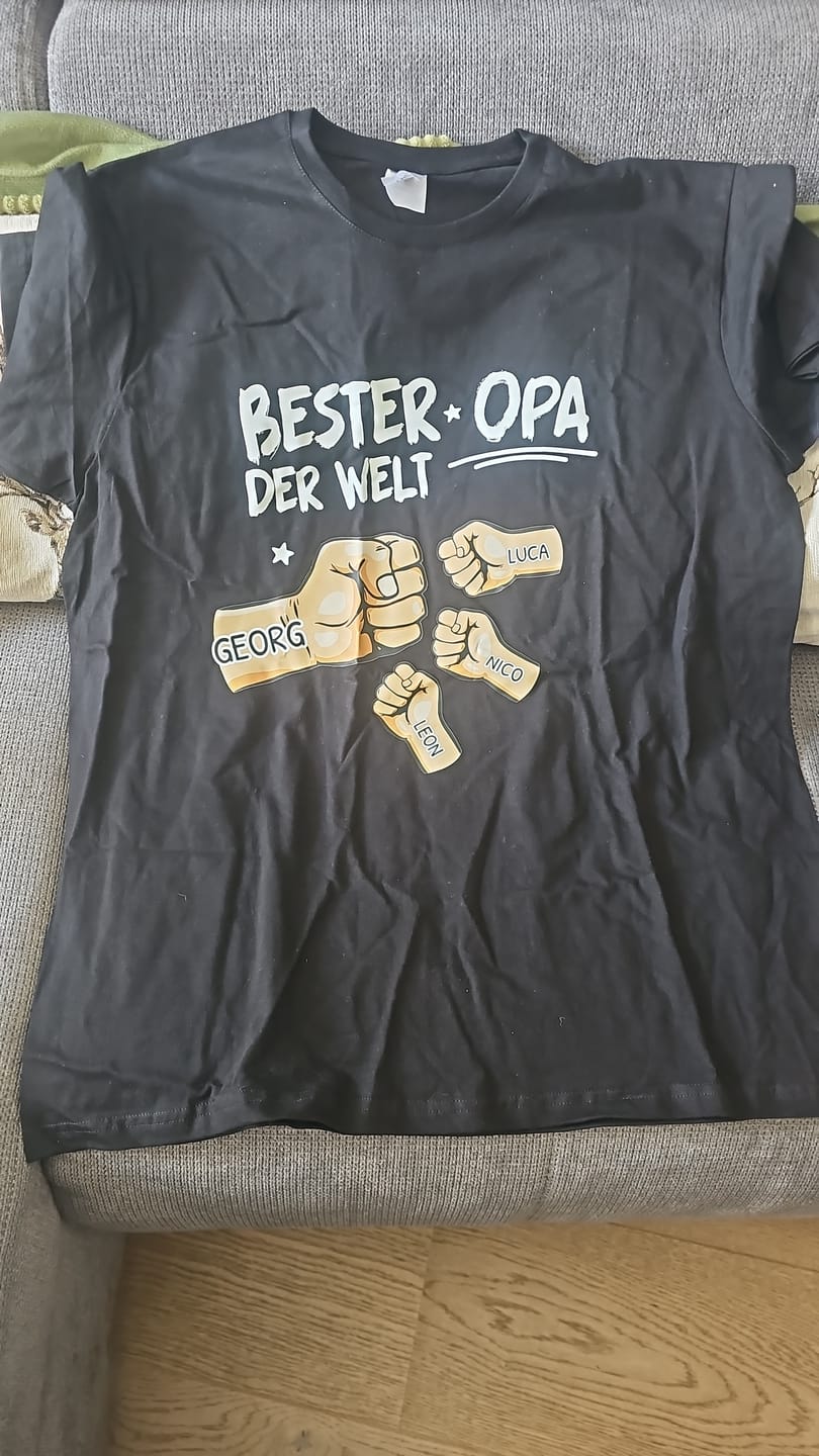 Customer photo review of Bester Papa Ever - Personalisiertes T-Shirt für Papa dunkel