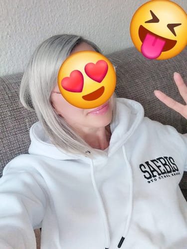 Customer photo review of Lifestyle Damen Oversized Hoodie weiß mit Stickerei by SAEBIS®