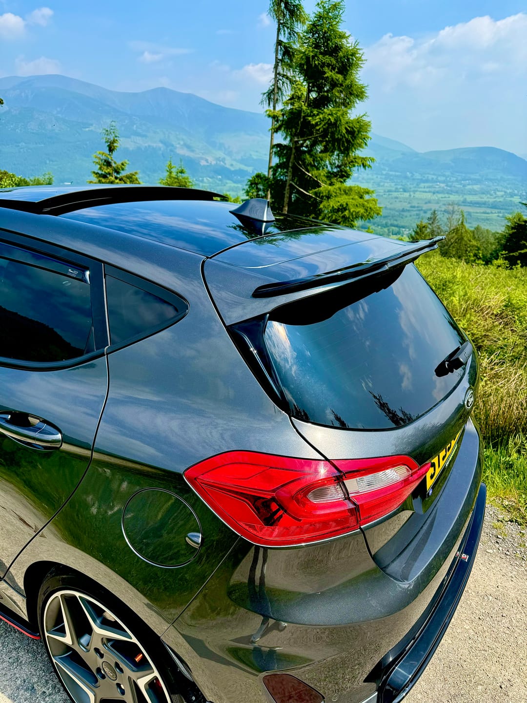 Customer photo review of 'Shark Fin' Aerial (Painted) - Mk3/3.5 Ford Focus / Mk8 Ford Fiesta