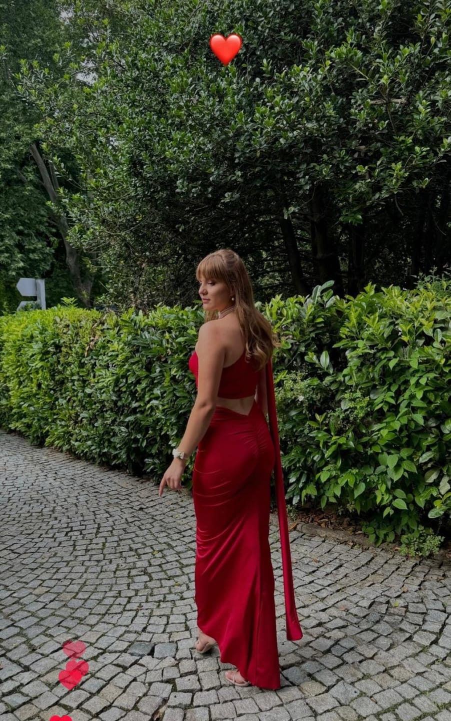 Customer photo review of WET DRESS WINE RED