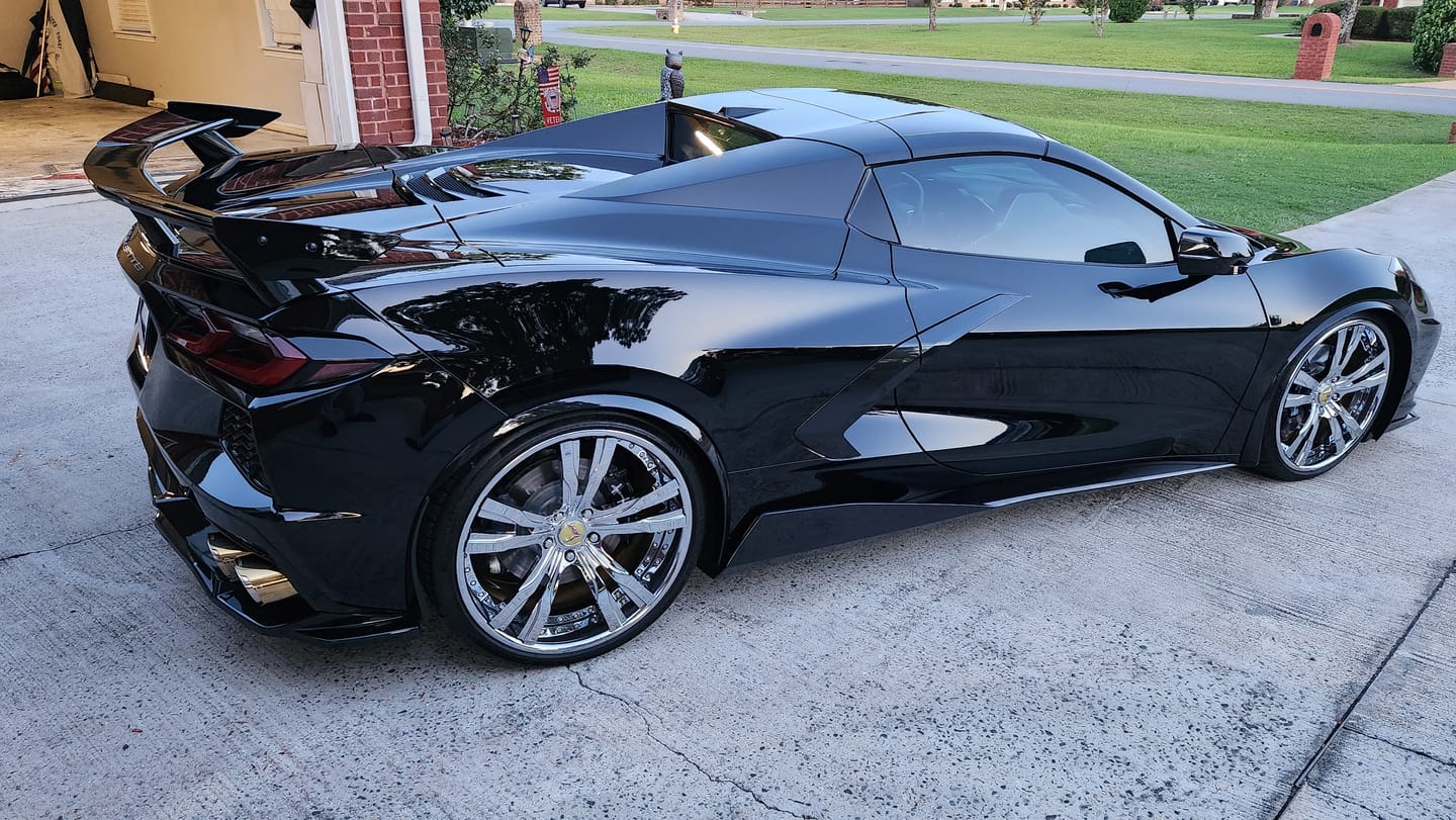 Customer photo review of Chevrolet Corvette C8 Side Wheel Fender