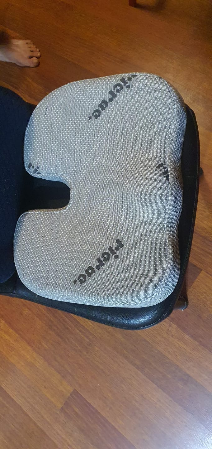Customer photo review of Rall- Portable Tailbone Cushion