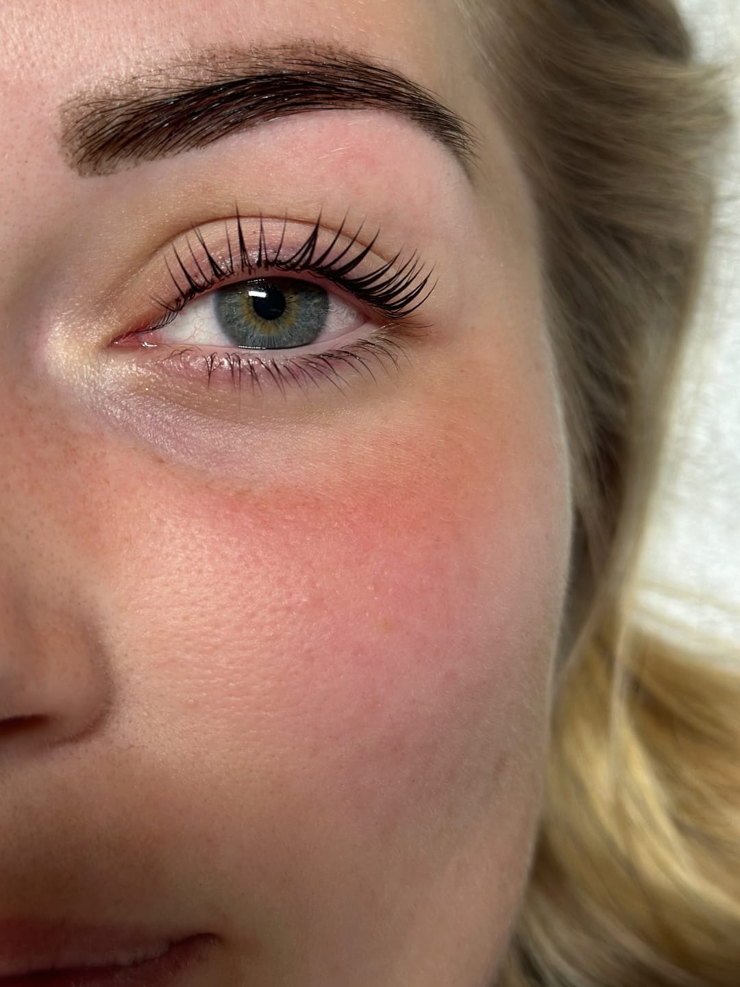 Customer photo review of Deluxe Lash & Brow Balm