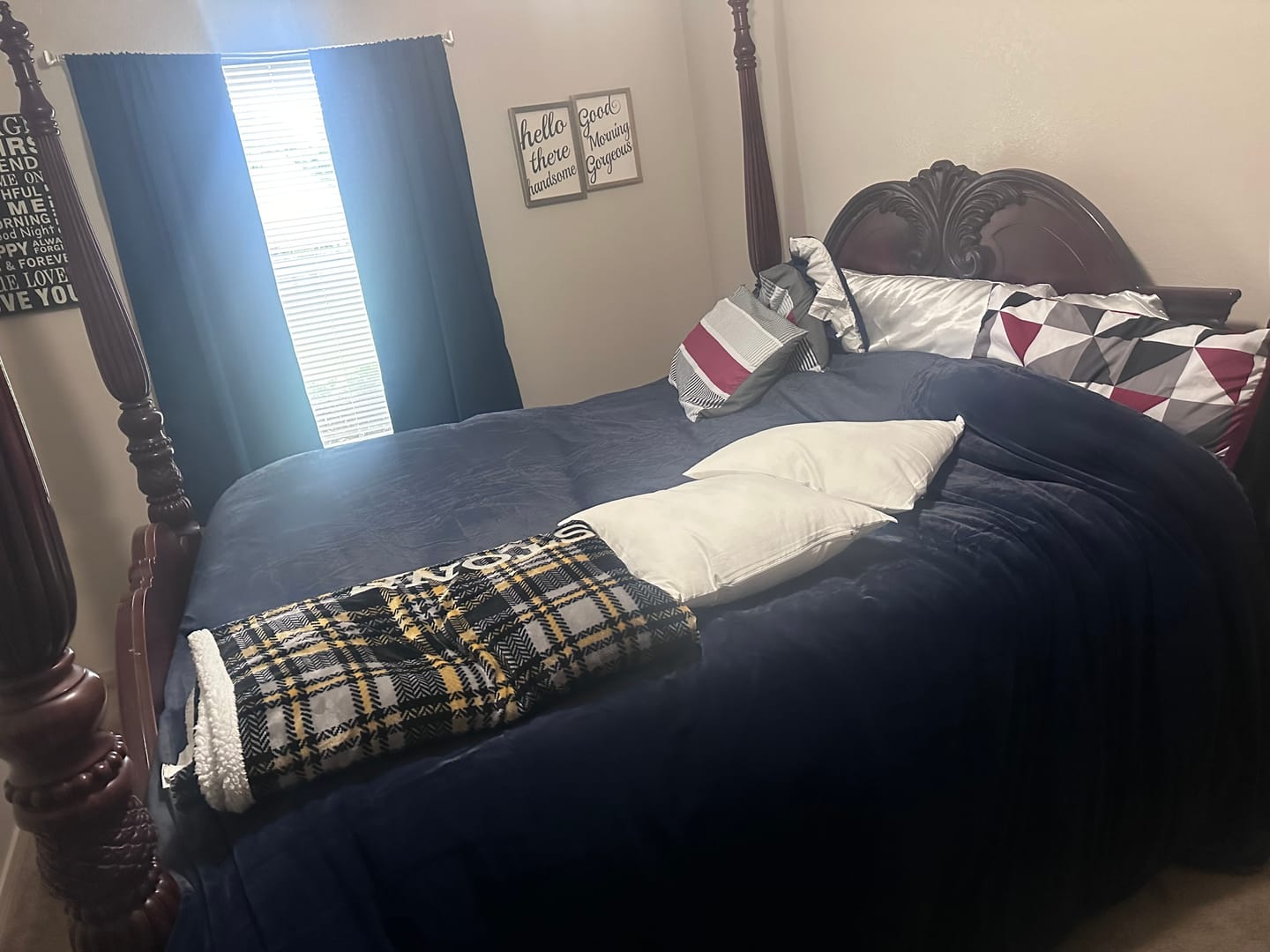 Customer photo review of Amorgos Fine Velvet Bedding Set