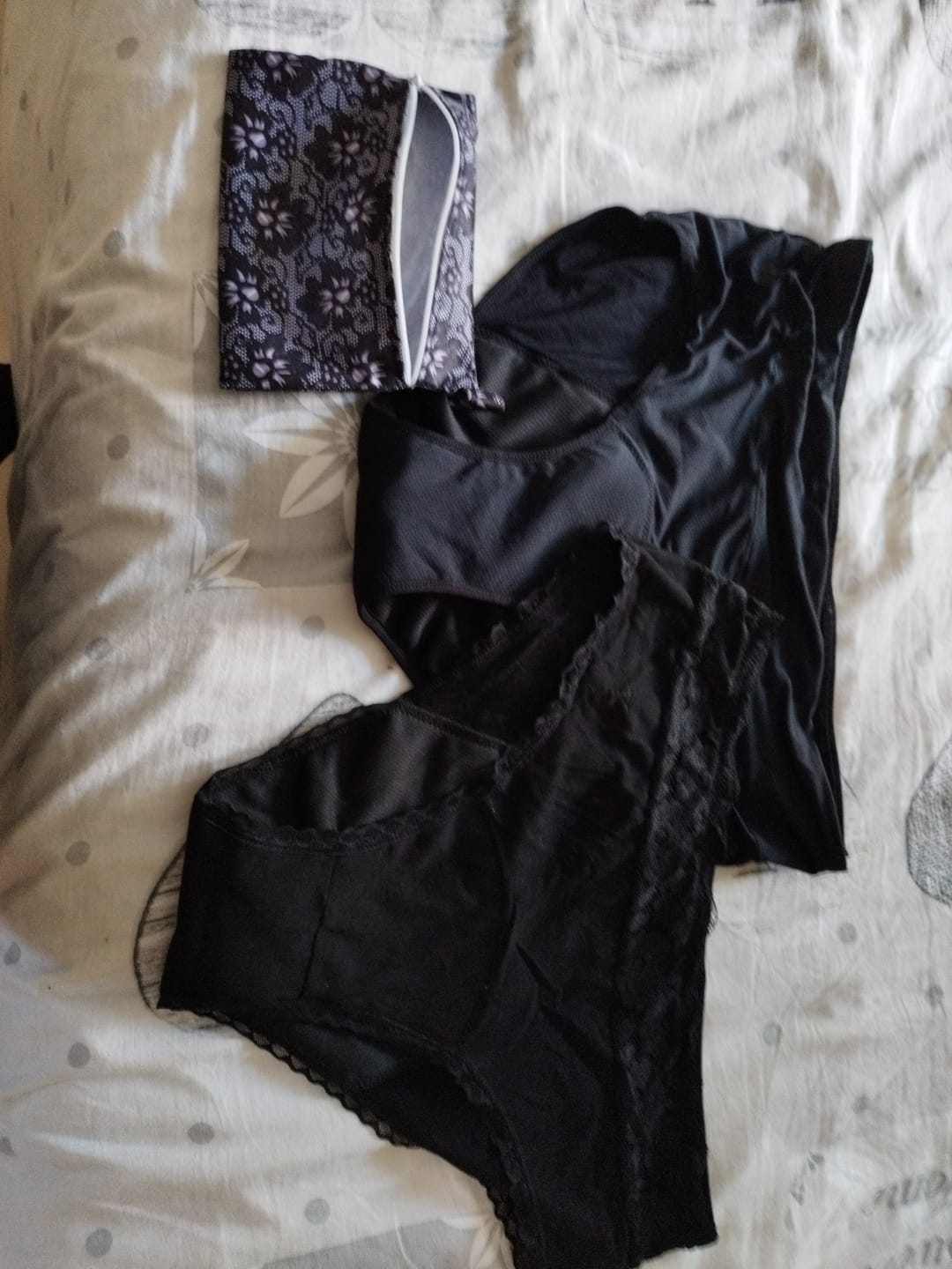 Customer photo review of Culotte Menstruelle Respirante Céleste