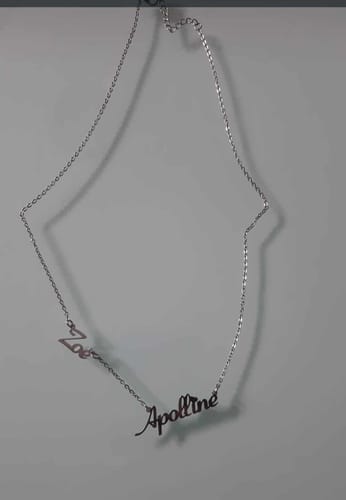 Customer photo review of Collier personnalisé 1 à 5 prénoms en acier inoxydable