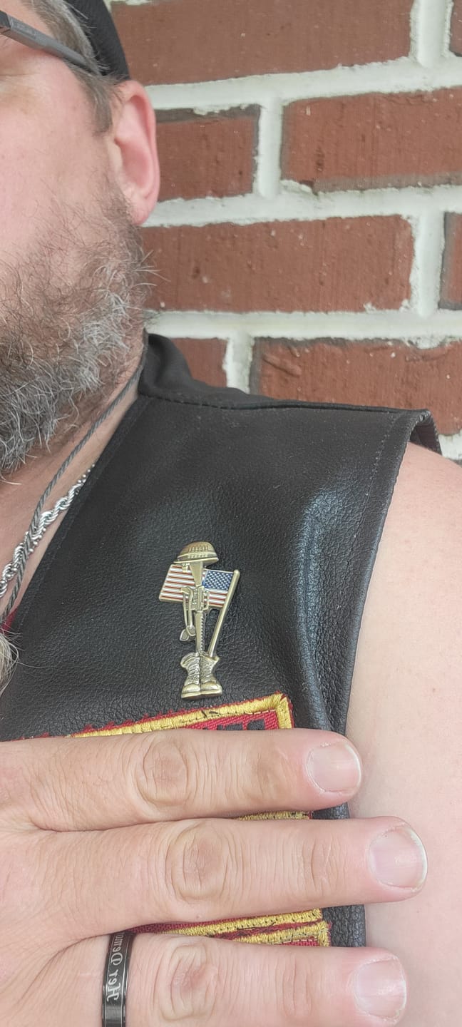 Customer photo review of Fallen Soldier USA Memorial Pin