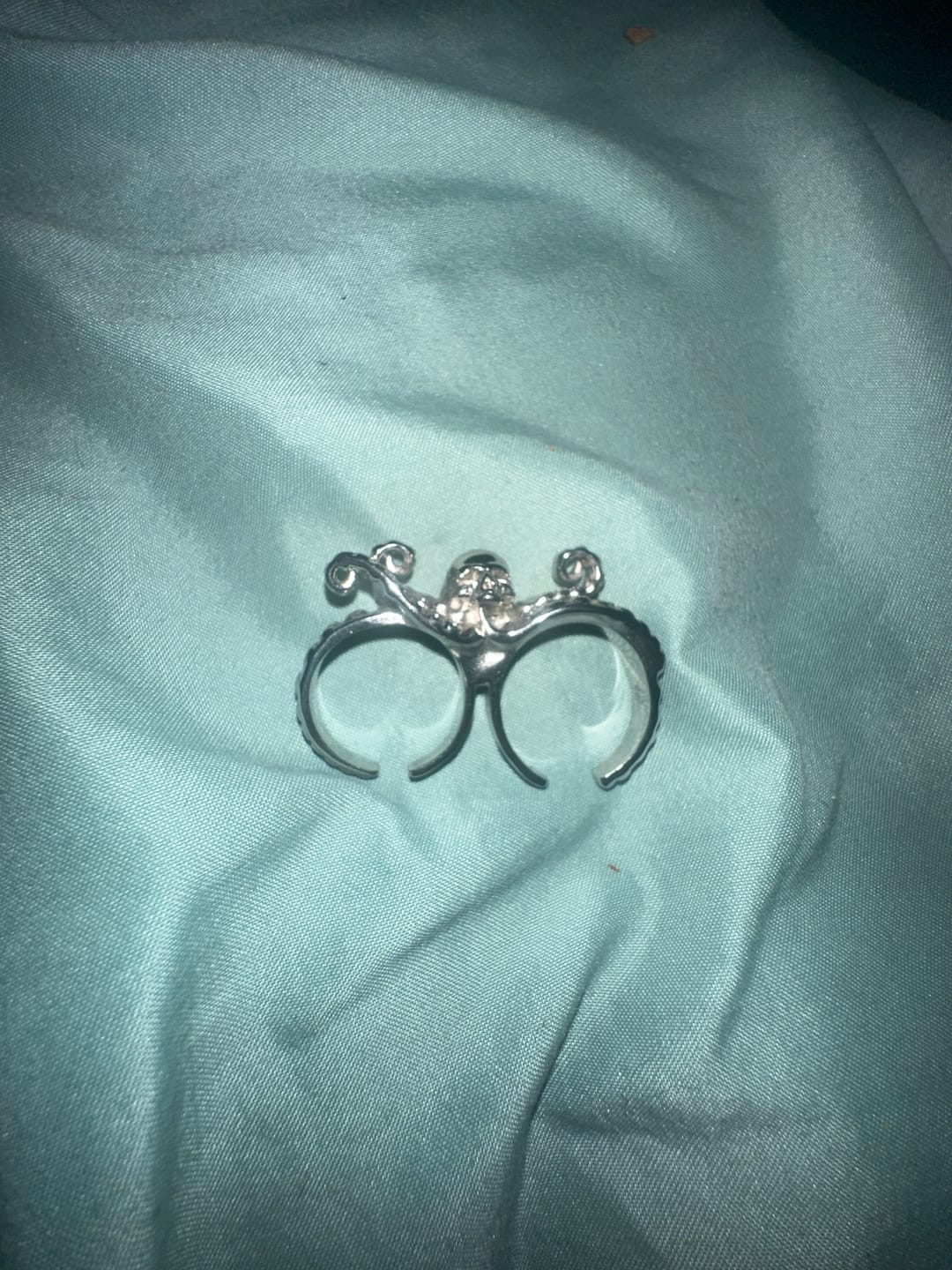 Customer photo review of DOUBLE FINGER OCTOSKULL RING