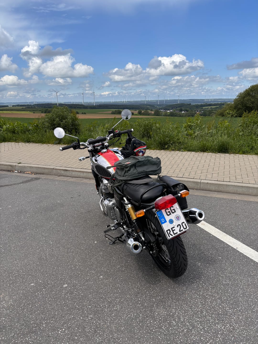 Customer photo review of touring leather seat crafted to fit royal enfield interceptor 650 / gt 650