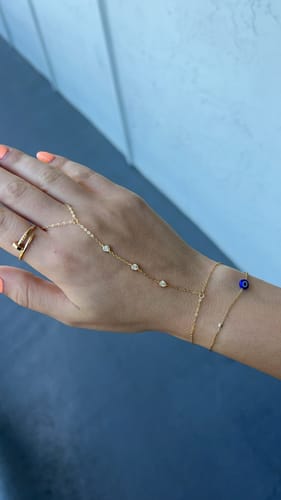 Customer photo review of Bezel Hand Chain Bracelet
