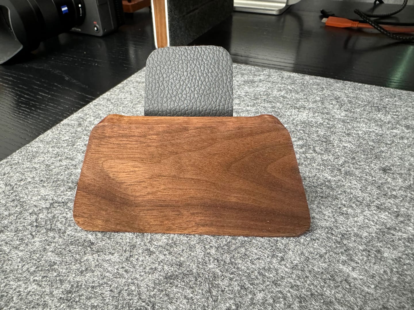 Customer photo review of PS5 Xbox Controller Stand