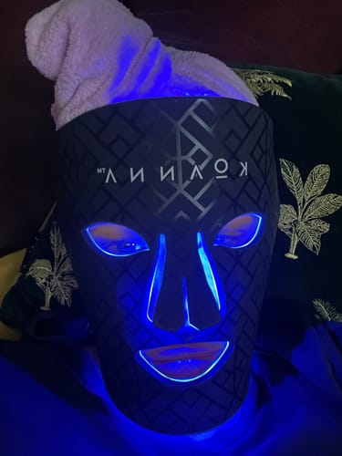 Customer photo review of Koanna™ MultiGlo LED Light Therapy Mask