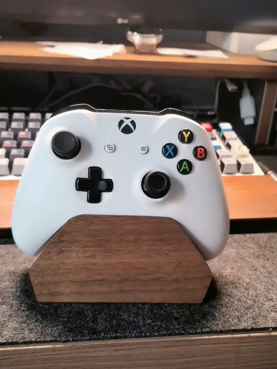 Customer photo review of PS5 Xbox Controller Stand