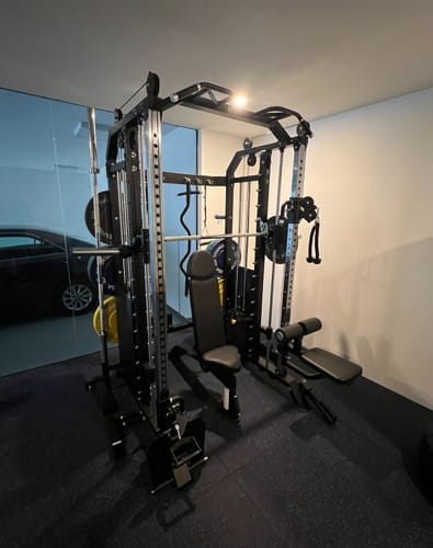 Customer photo review of TITANIUM USA G40 GOLIATH FUNCTIONAL SMITH MACHINE WITH WEIGHT STACKS
