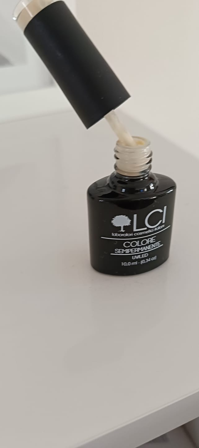 Customer photo review of Smalto Semipermanente LCI -  Crema - Bianco