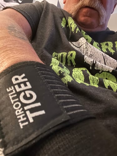 Customer photo review of Motorcycle Wrist Support - Ride Without Wrist Pain