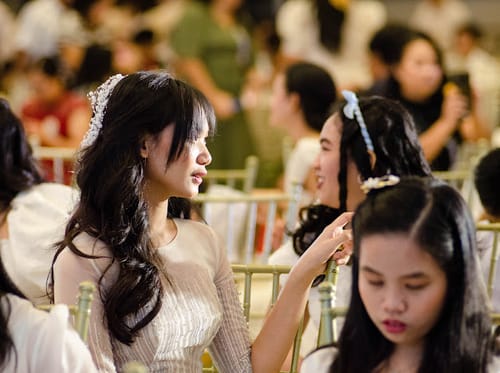 Customer photo review of 16" Hollywood Waves