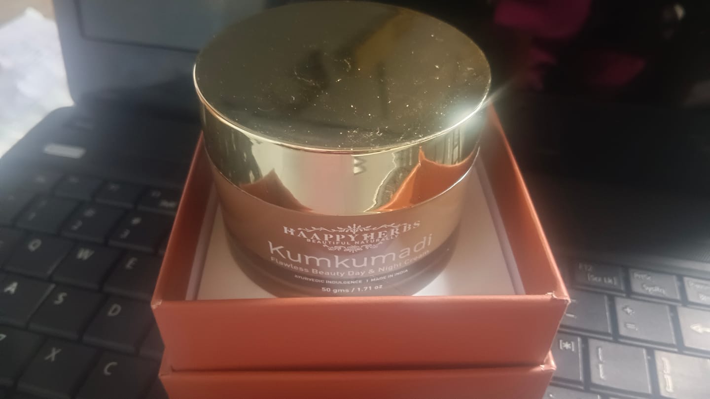 Customer photo review of Kumkumadi Flawless Beauty Day & Night Cream