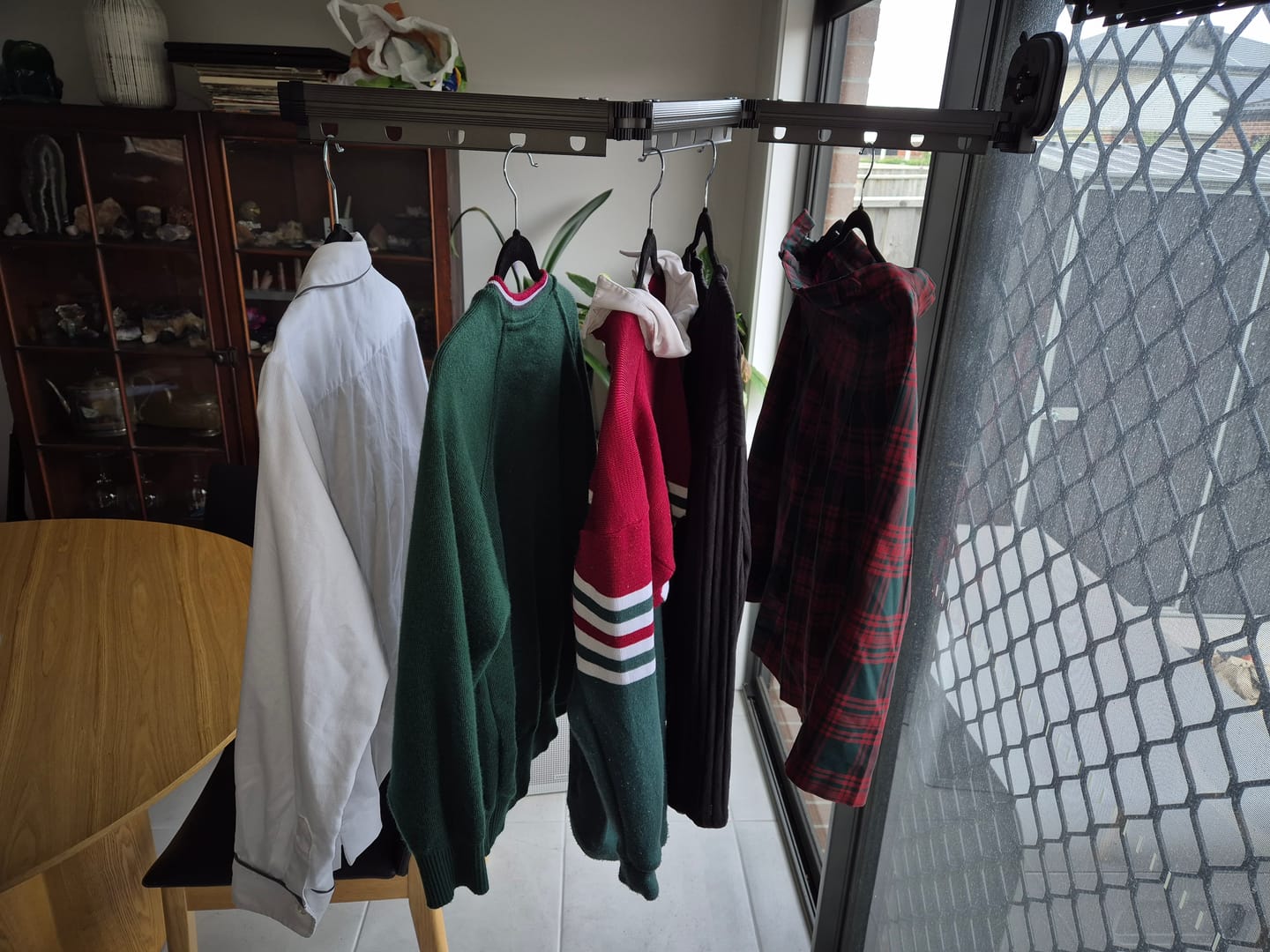 Customer photo review of Flowi™ Suction Clothes Hanger