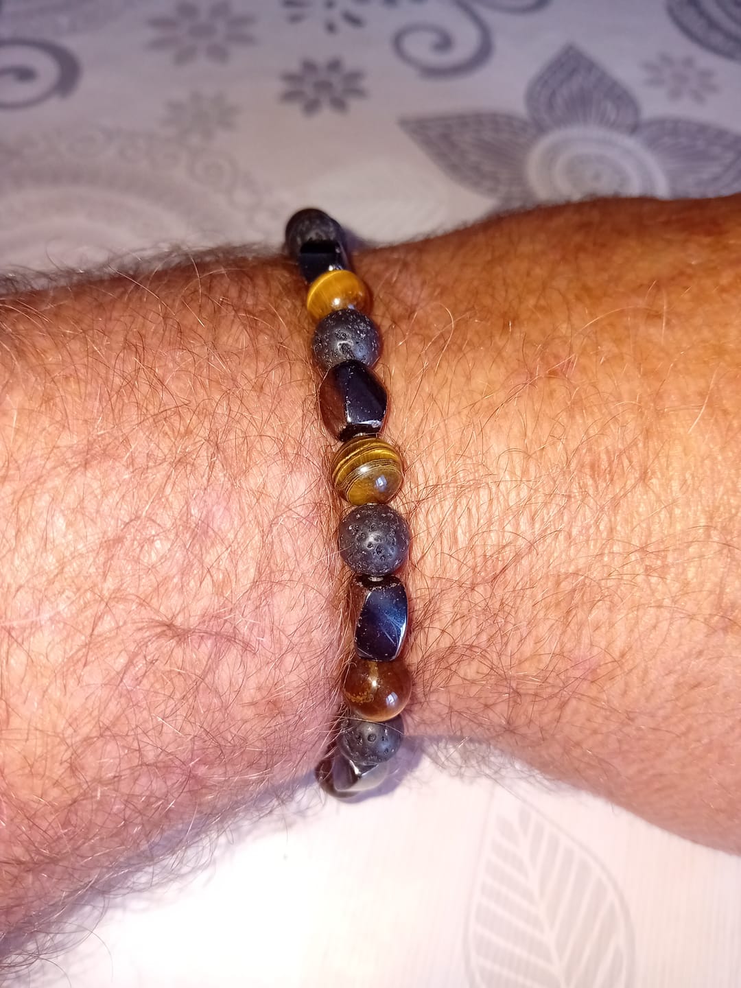 Customer photo review of Bracelet Triple Protection en Pierre de Lave, Oeil de Tigre & Hématite