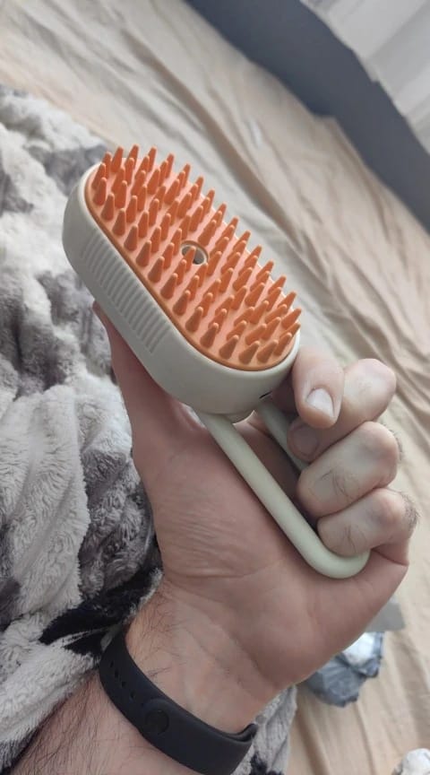 Customer photo review of CLOUD CARE BRUSH