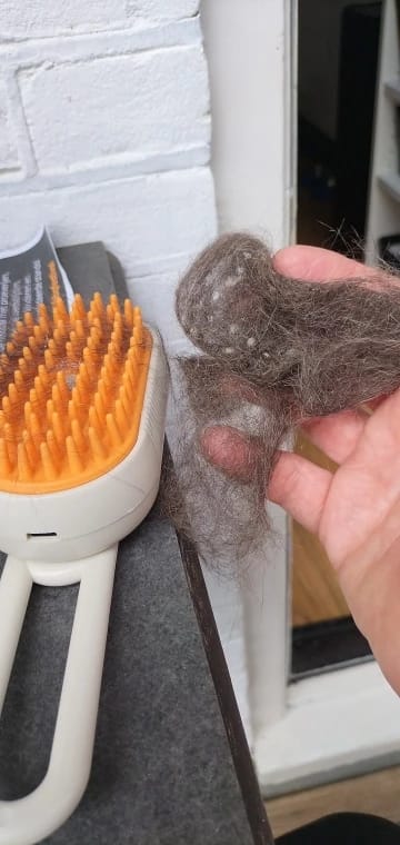 Customer photo review of CLOUD CARE BRUSH