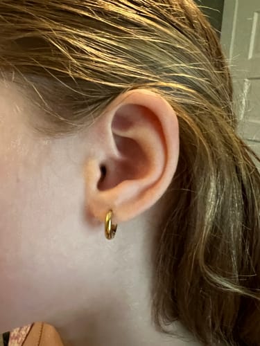 Customer photo review of Gold Huggies