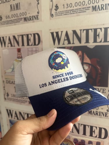 Customer photo review of 9FORTY A-Frame Trucker Los Angeles Dodgers Party Vibe MLB Donut Dark Royal Snapback