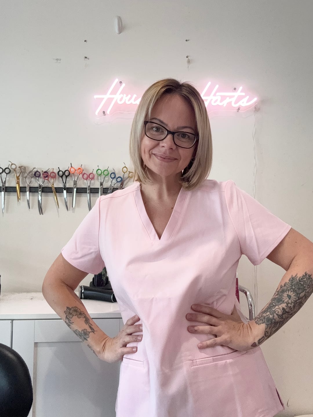 Customer photo review of ELIZABETH Two Pocket Scrub Top (Original SLTECH™ fabric) - Powder Pink
