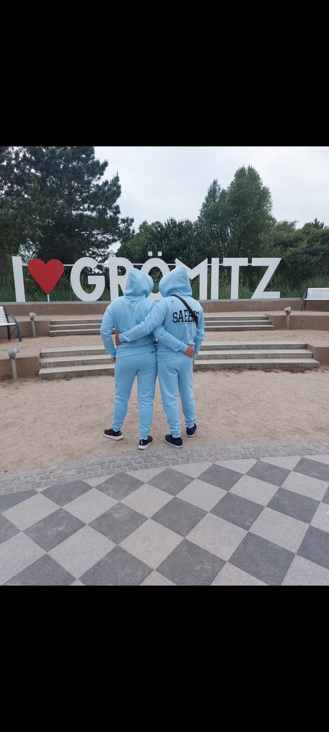 Customer photo review of Lifestyle Damen Jogginghose babyblau mit Stickerei by SAEBIS®