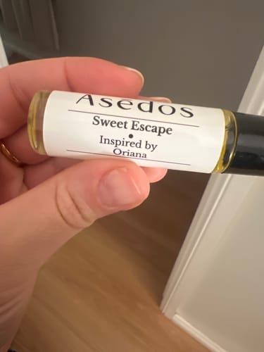 Customer photo review of SWEET ESCAPE PERFUME OIL