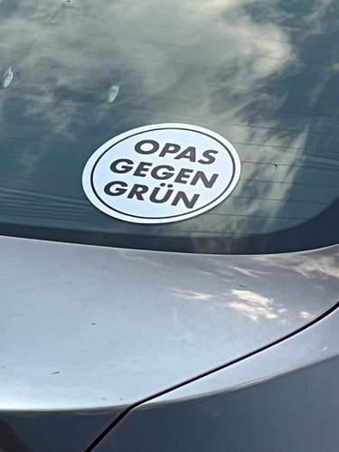 Customer photo review of GROSSE STICKER / AUFKLEBER (10 STK.) • OPAS GEGEN GRÜN