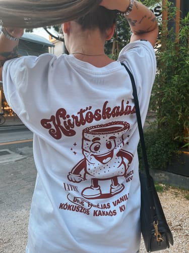 Customer photo review of IKONIK | KÜRTŐSKALÁCS oversized prémium póló