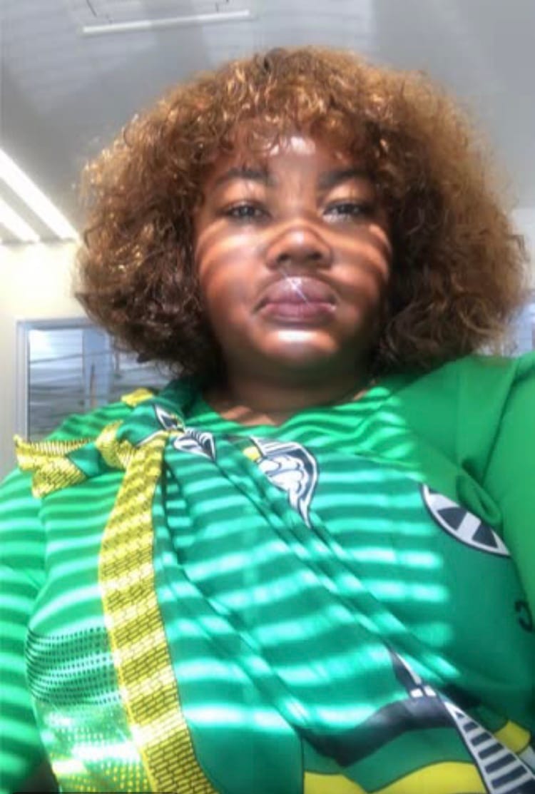 Customer photo review of Colour : Double Drawn Highlighted Curly Fringe