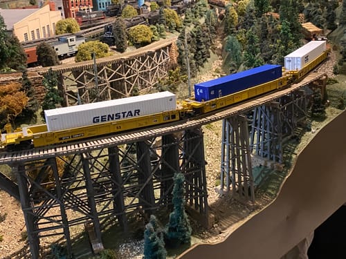 Customer photo review of Atlas 20006627 HO 53' ARTICULATED WELL CAR SET TTX (FORWARD THINKING SMALL LOGO) 728475 (YELLOW/BLACK)
