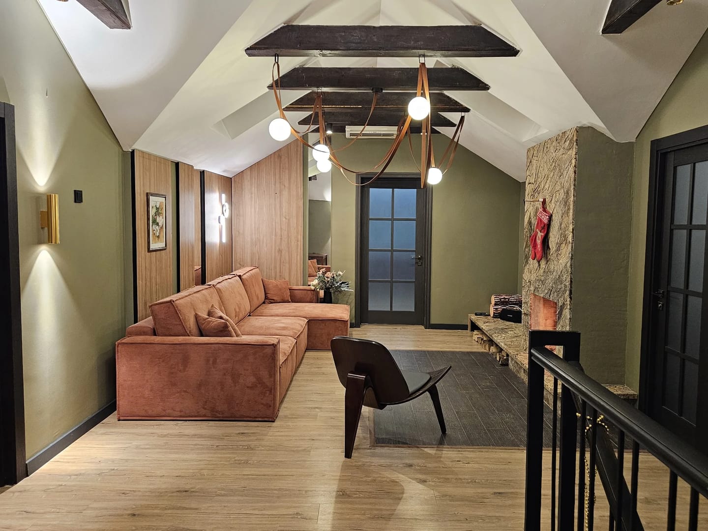 Customer photo review of WOMO Globe Leather Pendant Light-WM2311