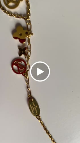 Customer video review of Blooming bracelet