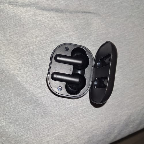 Customer photo review of Audífonos inalámbricos True Wireless | STF Orion | Resistencia al agua IPX4 Negro