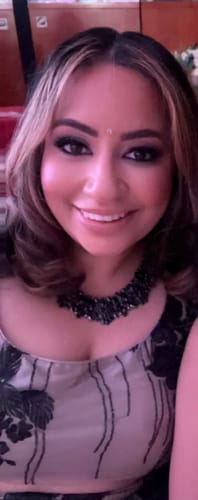 Customer photo review of ZIA Black Jewel Necklace & Earring Set