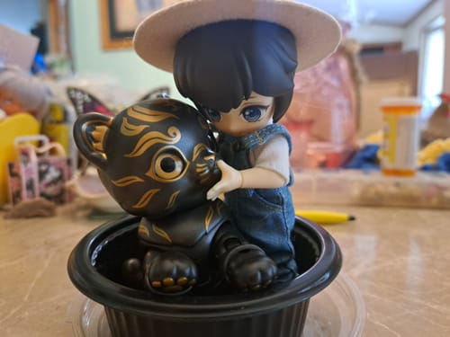 Customer photo review of Inscribed Bronze Tiger Tally Inlaid with Gold Fuzai Action Figure